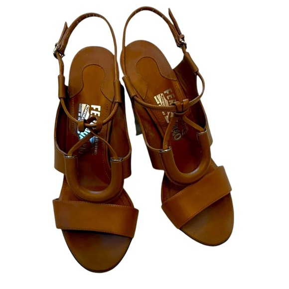 Salvatore Ferragamo Leather Galilea Sandals Block Heel Size 7.5 w/ Dust Bag - Picture 2 of 11